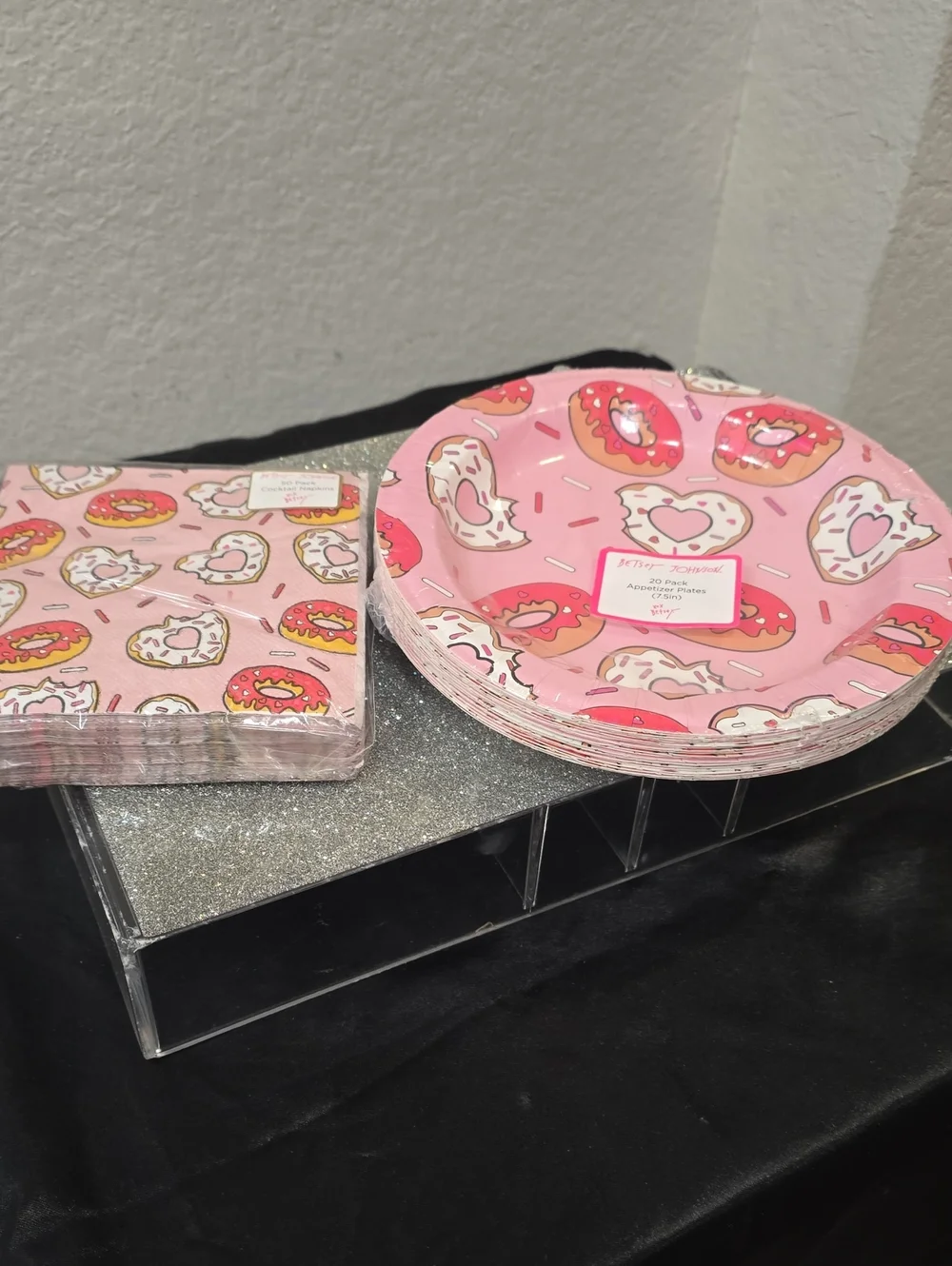 Betsey Johnson‎ Heart Donuts & Cocktail Napkin Set